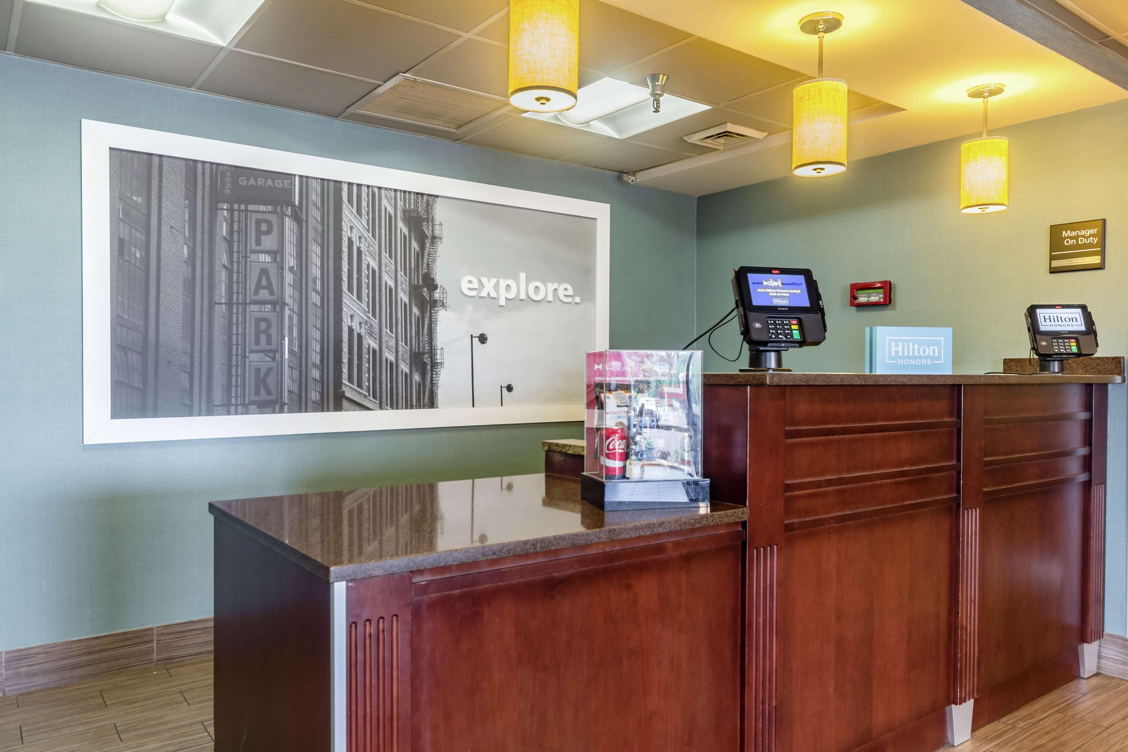 Hampton Inn Winchester-University/ Mall Exteriér fotografie