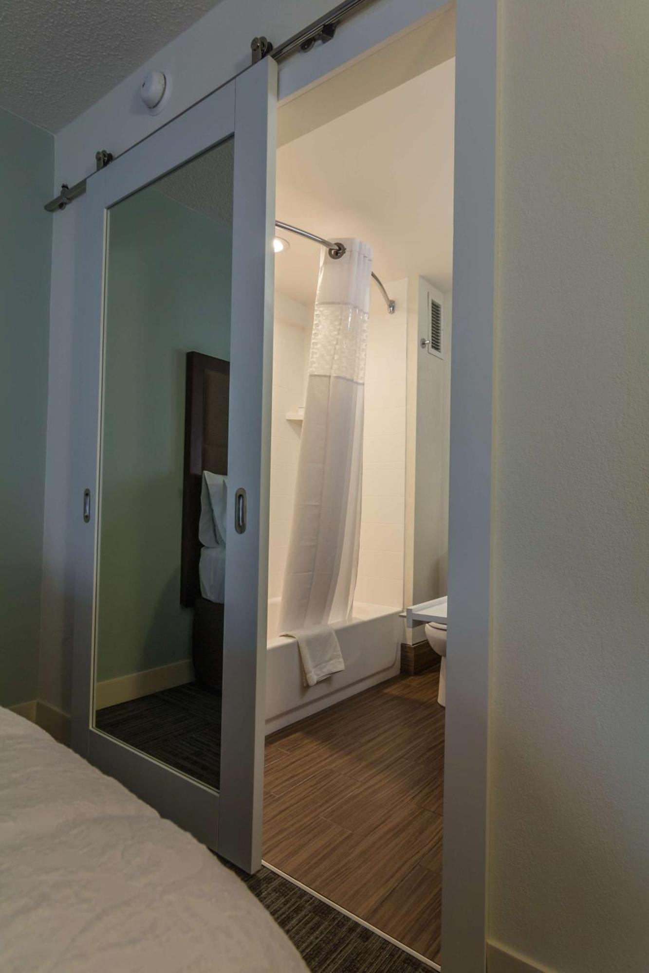Hampton Inn Winchester-University/ Mall Exteriér fotografie