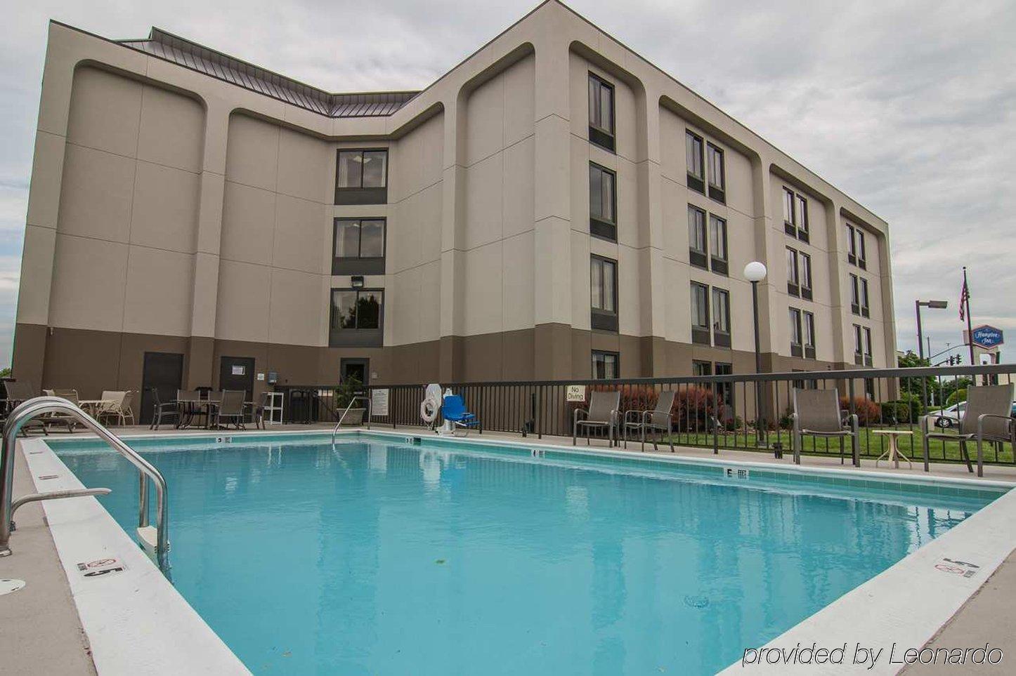 Hampton Inn Winchester-University/ Mall Exteriér fotografie